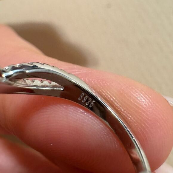 Sterling silver wedding ring - Picture 5 of 5